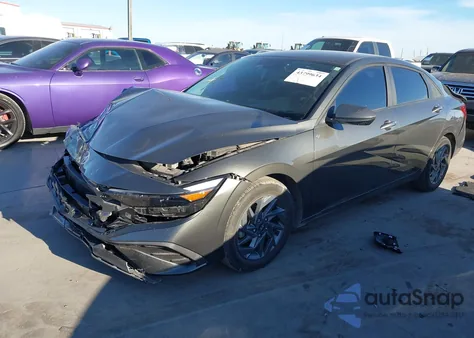 2024 Hyundai Elantra Sel z USA, uszkodzony, nr VIN KMHLM4DG7RU638859